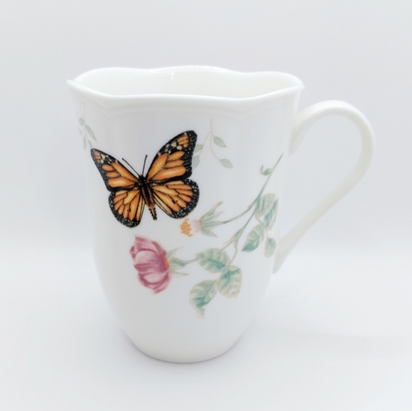 Beautiful Lenox Monarch Butterfly Ceramic Mug - Picture 1 of 6